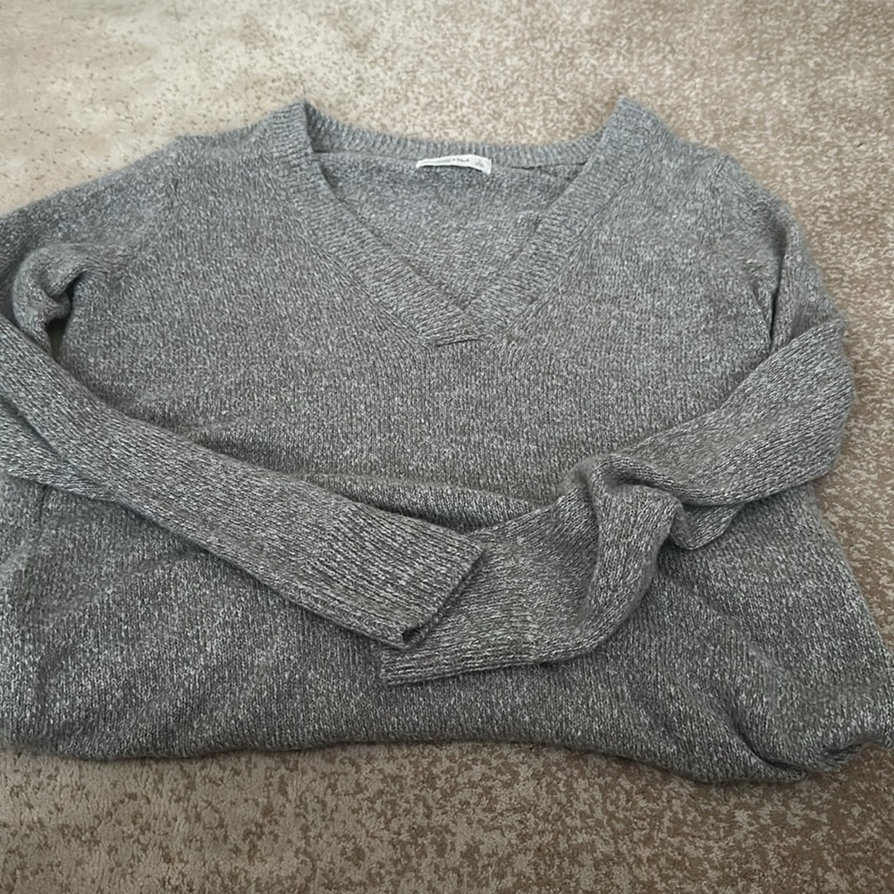 Women’s V neck long sleeve size large - Picture 2 of 2